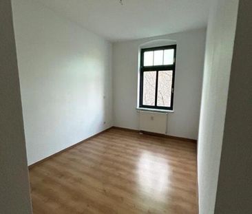 schöne 2 Raum Wohnung mit Tageslichtbad und Balkon - Foto 1