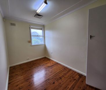 3 Bedrooms Plus Study with Ducted Air/Con - Photo 4