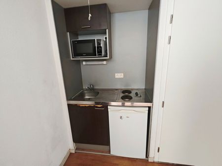 Location Appartement 1 pièce 24m² - Photo 4