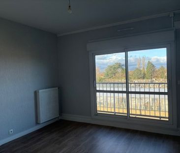 Location Appartement 5 pièces 104 m² La Châtre - Photo 4