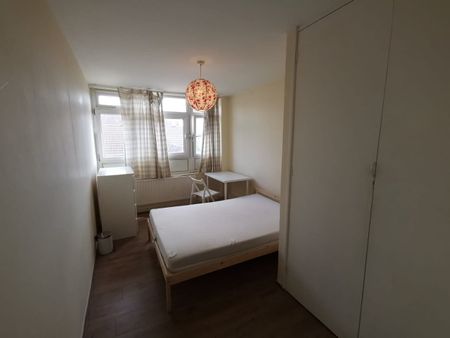 Room in a Shared House, Halyard House, E14 - Photo 3
