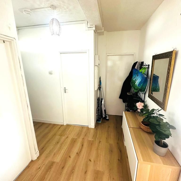 2 bedroom flat share to rent - Photo 1