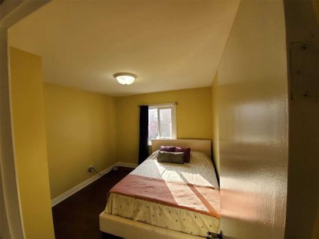 For Lease - 24 Chestermere Boulevard Unit# Upper, Toronto, Ontario - Photo 4