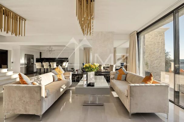 Saint-Paul-de-Vence - À pied du village - Maison neuve contemporaine - Photo 1