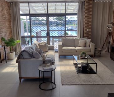 North Facing Waterfront Townhouse, walk to Pac-Fair - Photo 1