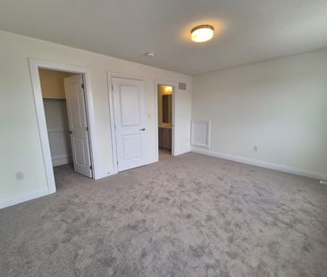 For Lease - 3284 Mariner Pass, Oakville, Ontario - Photo 6