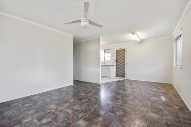 Charming 3 Bedroom Home in Caboolture South! - Photo 1