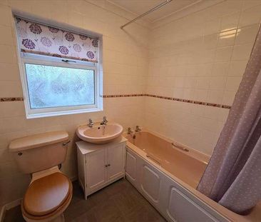 Boundary Pastures, Sleaford, NG34 - Photo 4