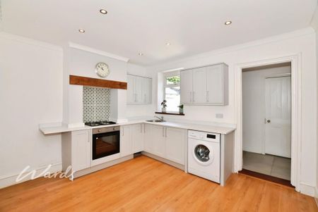 4 bedroom terraced house to rent - Photo 2