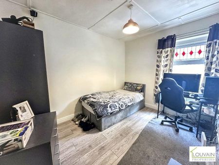 1 bedroom in a house share to rent - Photo 5