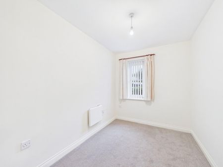2 bedroom Flat To Let - Photo 4