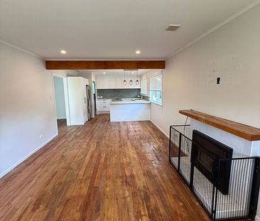 Charming 3BR Henderson Haven - Photo 3