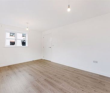 Helmfield, Westhoughton, Bolton - Photo 5