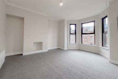 8a, Chichester Avenue, Belfast, BT15 5EH - Photo 3