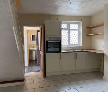 2 bedroom terraced house to rent - Photo 5