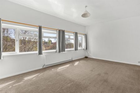 Park Parade Centre, Hazlemere, High Wycombe - Photo 2