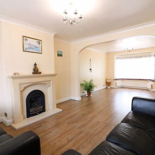 3 bedroom terraced house to rent - Photo 1