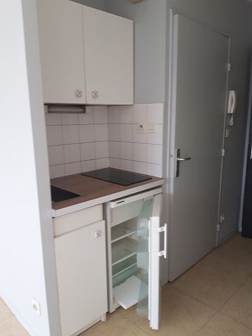 Studio non meublé de 20m² à Lyon - 490€ C.C. - Photo 2