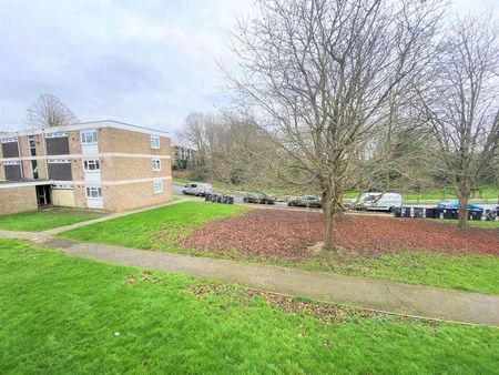 Long Meadow Way, Canterbury, CT2 - Photo 3