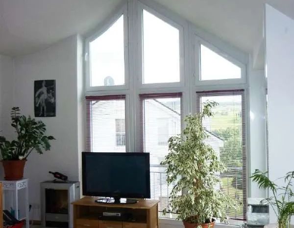 Lichtdurchflutete 3 Zimmerwohnung mit Blick ins Bergische Land! - Foto 1