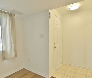 For Lease - 4975 Southampton Drive Unit# 317, Mississauga, Ontario - Photo 6