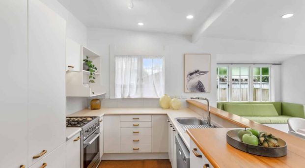 3 Bedroom Standalone Home - Photo 1