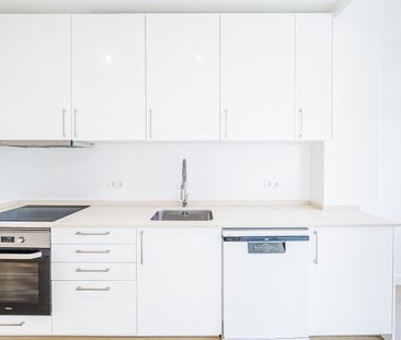 APARTAMENTO T4 COM GARAGEM, TOTALMENTE REMODELADO EM CAMPO DE OURIQUE - Foto 5