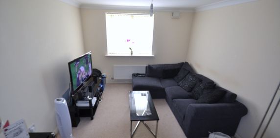 2 bed flat to rent in The Fairways, Golden Mile View, NP20 - Photo 2