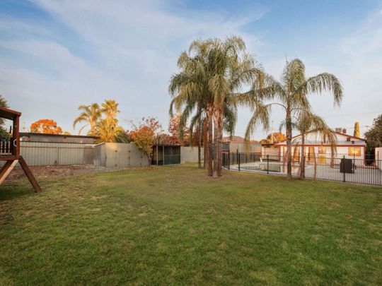 416 Douglas Road, Lavington NSW 2641 - House For Rent | Domain - Photo 1