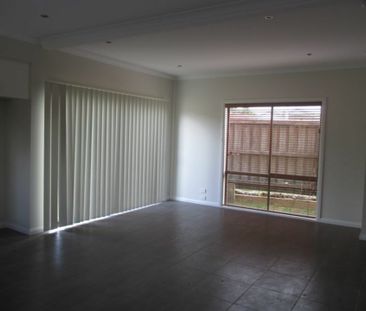 3/12 Stellato Place, Hampton Park VIC - Photo 1