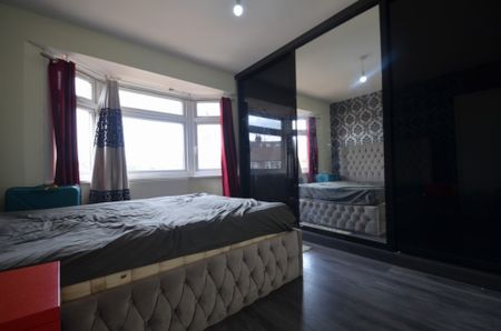 5 bedroom Semi-detached house to rent - Photo 5