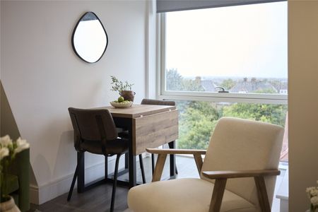 Gaumont Place, London, SW2 4FY - Photo 3