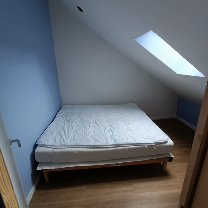 Ruim rijhuis in centrum Mechelen: 2de verdieping - Foto 1