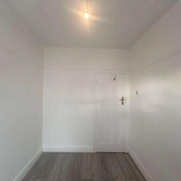 Ashburton Avenue Ilford, IG3 - Photo 1