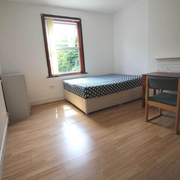 4 bedroom house share to rent - Photo 1