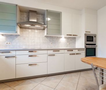 Appartement te huur in Oupeye voor € 900 met 2 slaapkamers - Photo 3