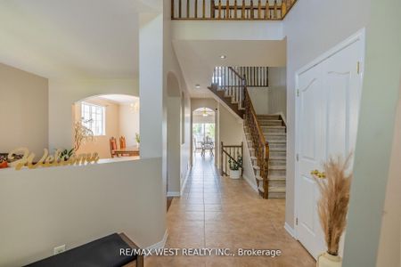 For Lease - 214 Castlegarth Crescent, Barrhaven, Ontario - Photo 2