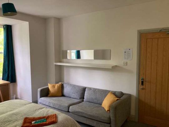 Princes Street Room 1 - Photo 1