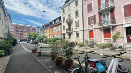 Charmante 3.5-Zimmer Altbau-Dachwohnung in bester Wohnlage. - Photo 3