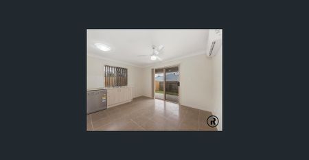 Two Bedroom Duplex with Air Conditioning - Photo 3