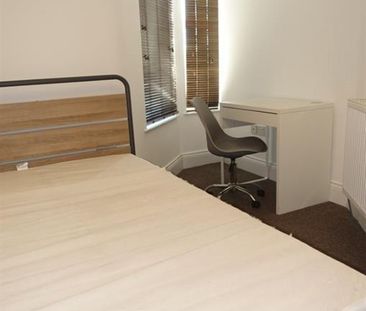 6 bedroom terraced house to rent - Photo 5