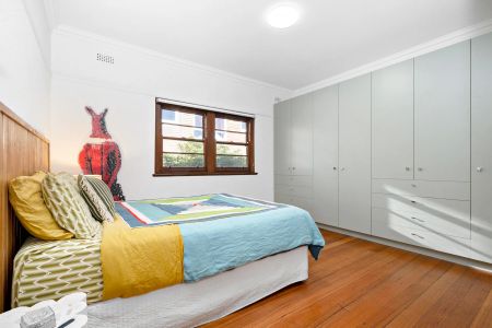 Updated Art Deco Apartment with Beach Views! - Photo 2