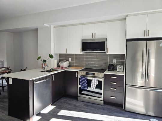 For Lease - 10 Spruce Pines Crescent Unit# Room2, Toronto, Ontario - Photo 1