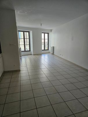 Location Appartement 2 pièces 50m² ROMANS SUR ISERE 26100 - Photo 1