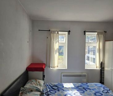 Room in a Shared House, Chaplin Road, HA0 - Photo 3