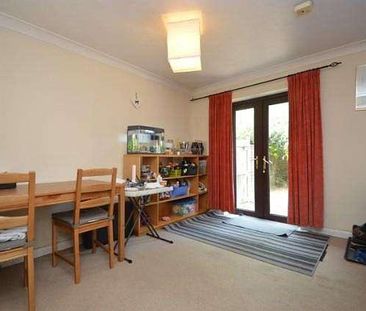 Bedroom Property In Godalming, GU7 - Photo 6