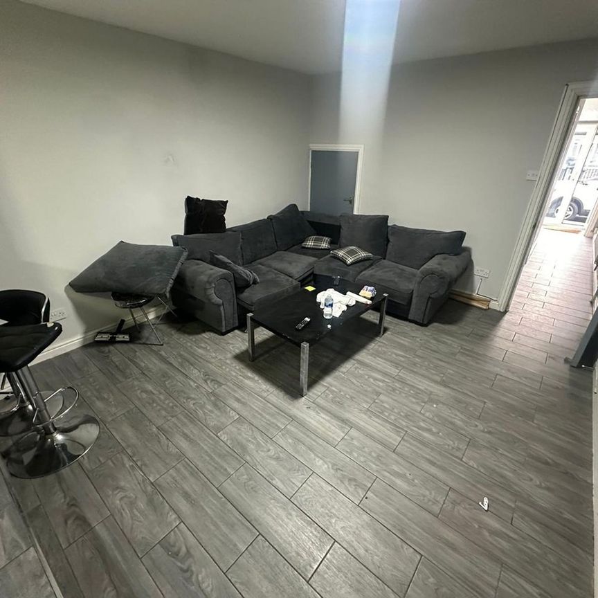 Room in a Shared House, Dawlish Road, B29 - Photo 1