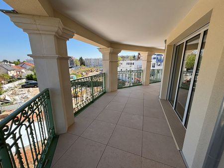 Location appartement 3 pièces, 66.00m², Le Plessis-Robinson - Photo 3