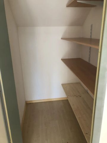 Bestens aufgeteilte Kleinwohnung mit Küche in ruhiger Wohnlage in Obernberg - Photo 5