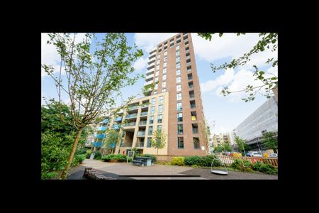 2 Bed Flat, Centenary Heights, SE10 - Photo 5